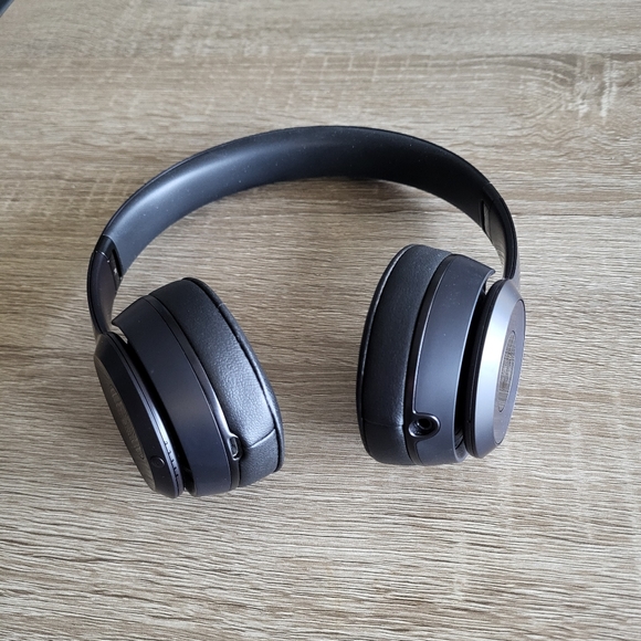 Beats Solo3 headphones - Picture 2 of 4